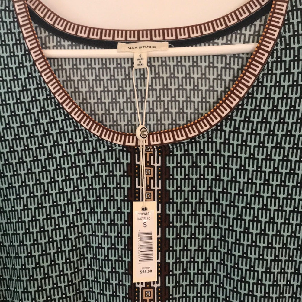 Dress - Picture 2 of 7